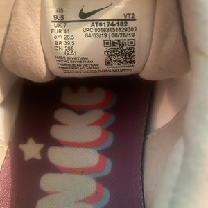 Nice pair of working shoe are walking shoe